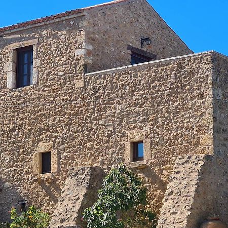Pyrgos 1869 Villa Gythio Buitenkant foto