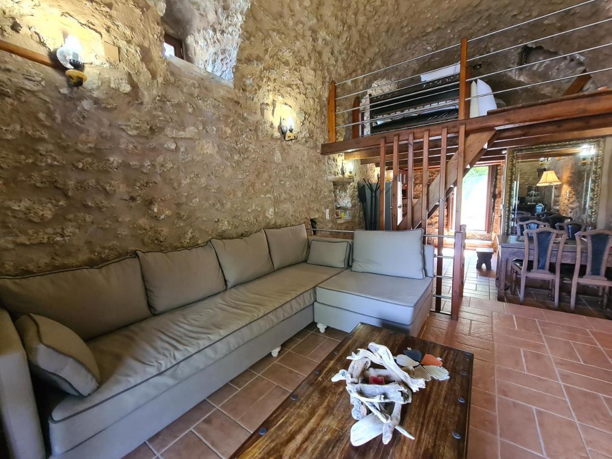Pyrgos 1869 Villa Gythio Buitenkant foto